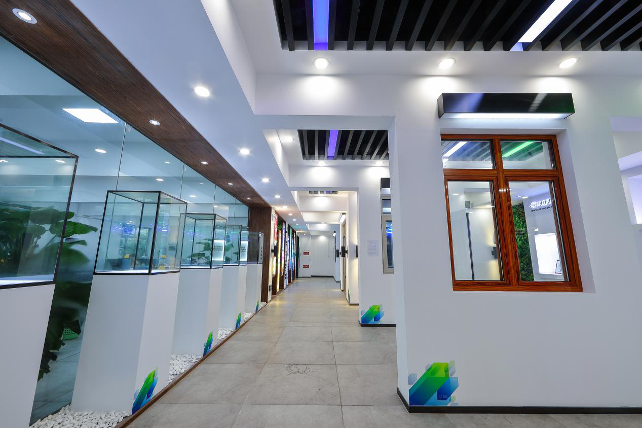 雷雨臺風天來襲,你家門窗能“頂住”嗎?(圖4) 雷雨臺風天來襲,你家門窗能“頂住”嗎?(圖4)